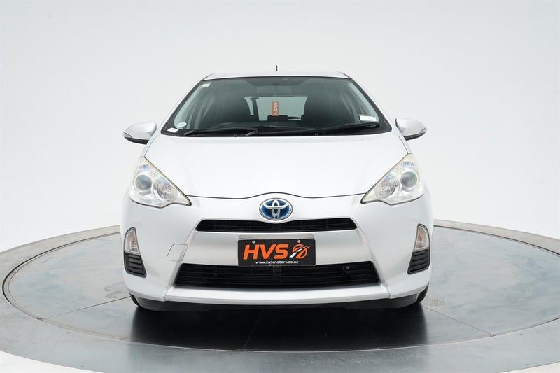 2013 Toyota Aqua G Leather, photo 2