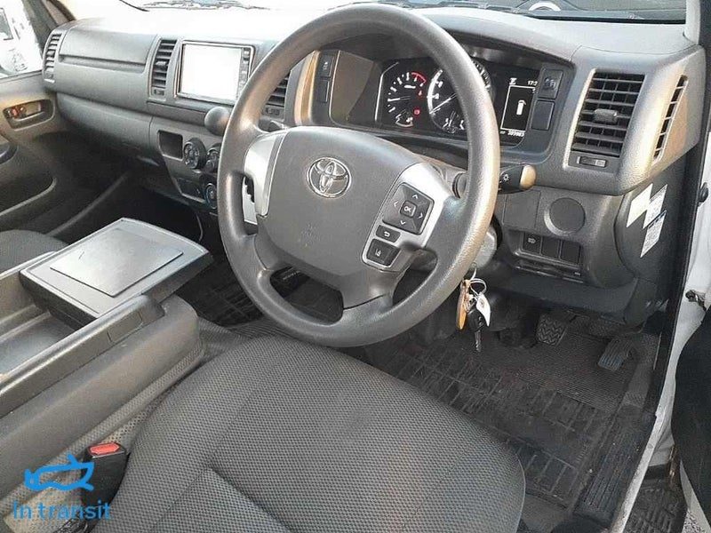 2022 Toyota Hiace 2.8TD 4WD 5 Door, photo 3
