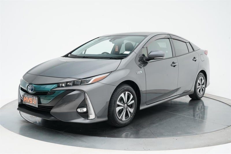 2018 Toyota Prius PHV A Plug-in-hybrid, photo 3