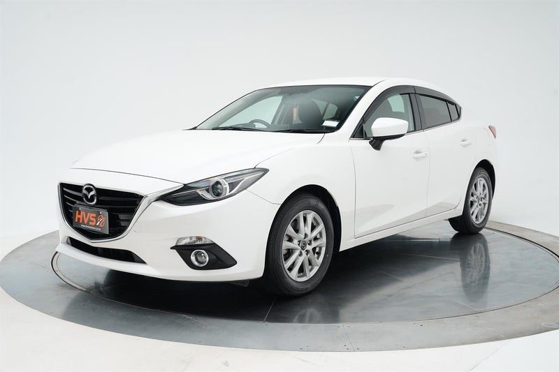 2013 Mazda Axela Hybrid S, photo 3