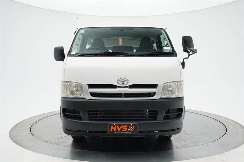 2005 Toyota Hiace DX 2.0L 4 Door, photo 2