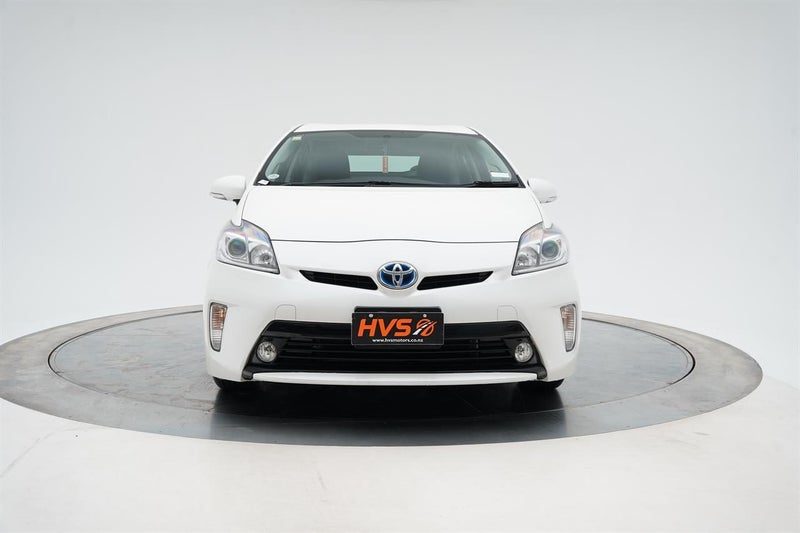 2013 Toyota Prius Hybrid S, photo 2