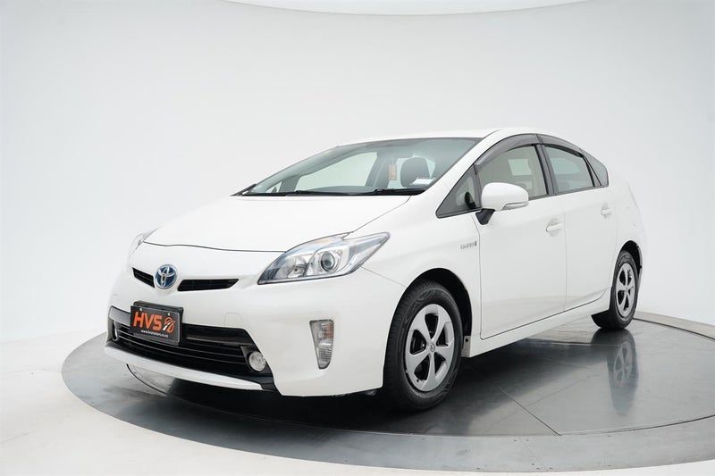 2013 Toyota Prius Hybrid S, photo 3