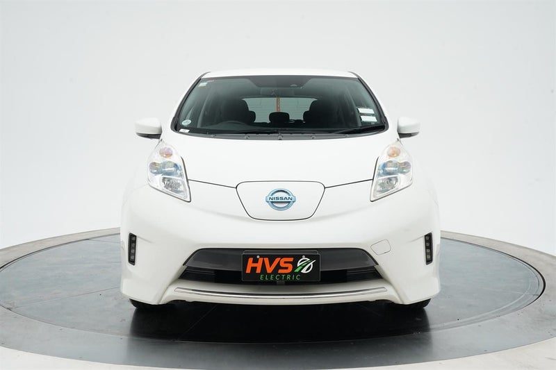 2017 Nissan Leaf 30X 74% SOH, photo 2