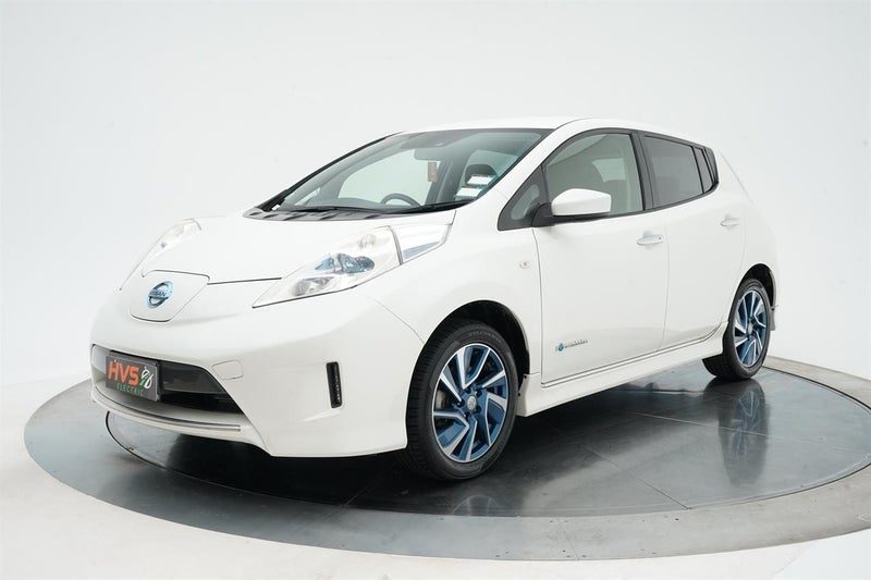 2017 Nissan Leaf 30X 74% SOH, photo 3