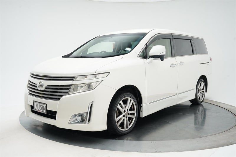 2013 Nissan Elgrand 250 Highway Star, photo 3