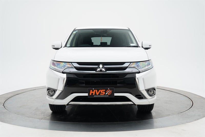 2016 Mitsubishi Outlander G 5 Seater, photo 2