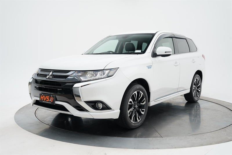 2016 Mitsubishi Outlander G 5 Seater, photo 3
