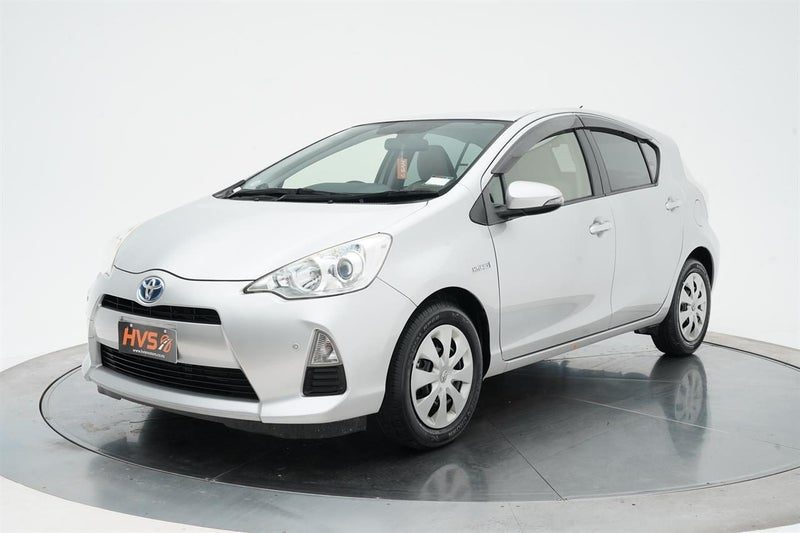 2012 Toyota Aqua S Push Start, photo 3