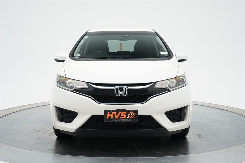 2015 Honda Fit Hybrid L, photo 2