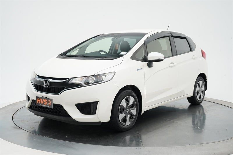 2015 Honda Fit Hybrid L, photo 3