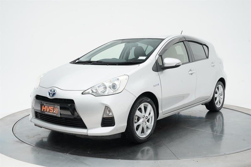2013 Toyota Aqua Hybrid G Push Start, photo 3