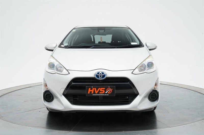 2015 Toyota Aqua G Cruise Control Facelift, photo 2