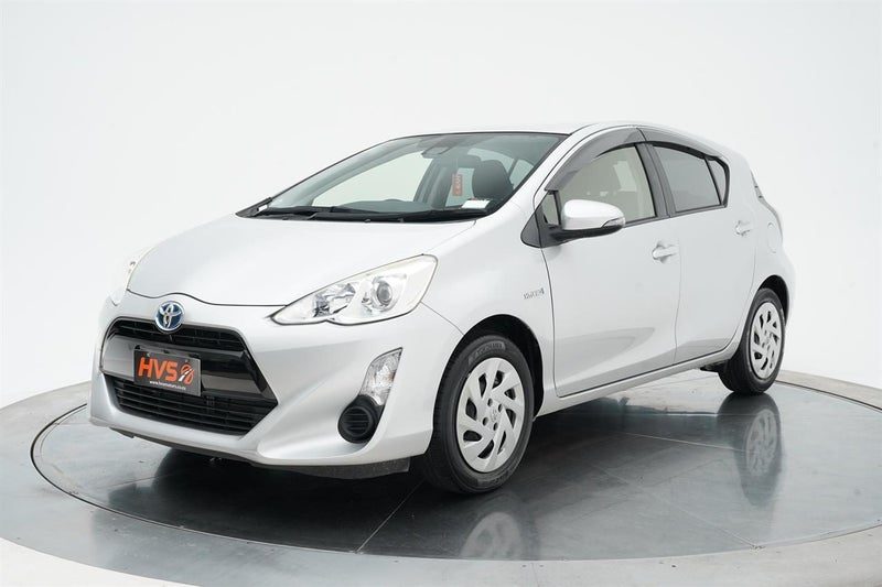 2015 Toyota Aqua G Cruise Control Facelift, photo 3