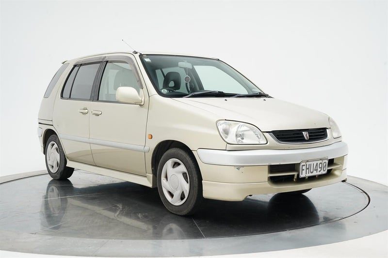 2002 Toyota Raum