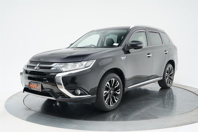2016 Mitsubishi Outlander G 5 Seater, photo 3