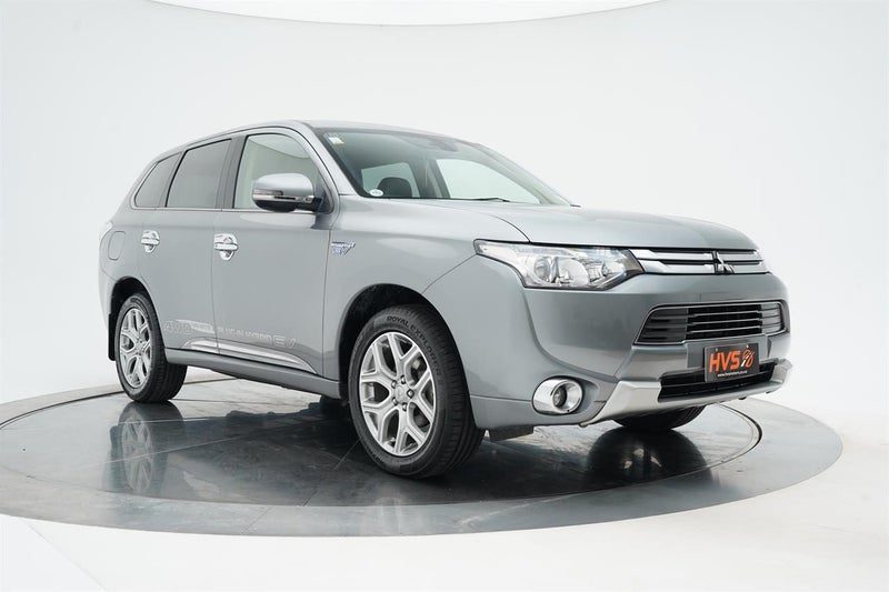 2013 Mitsubishi Outlander PHEV 4WD G