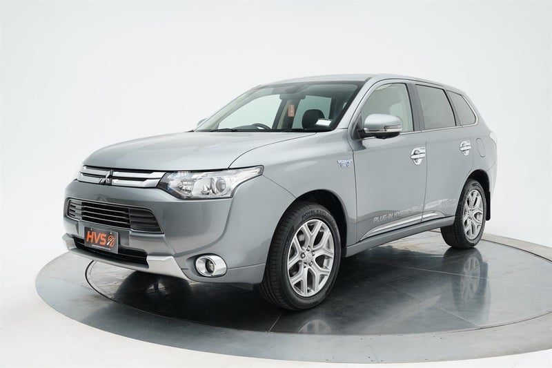 2013 Mitsubishi Outlander PHEV 4WD G, photo 3