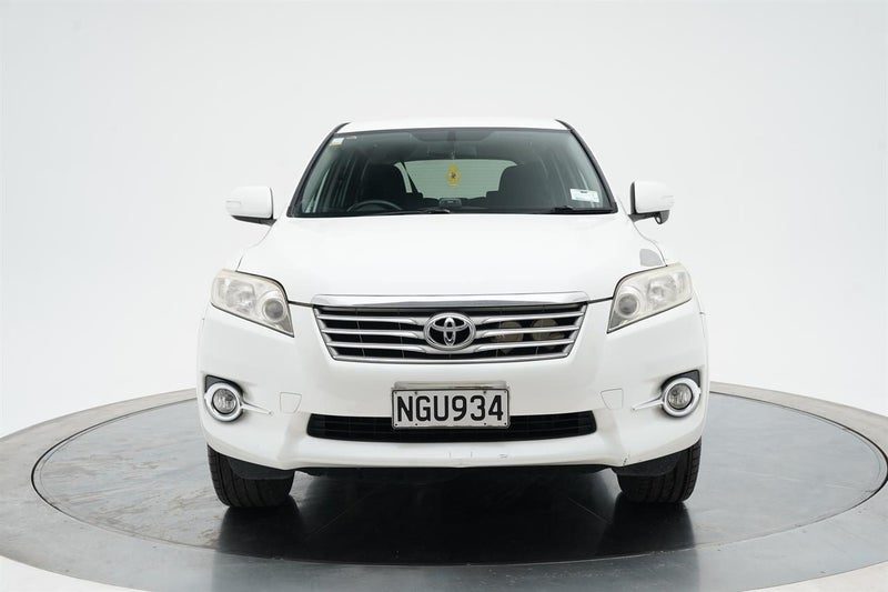 2010 Toyota Vanguard 240S 2WD 7 Seater, photo 2