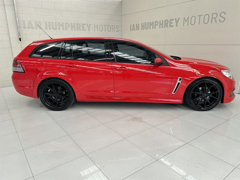 2015 Holden Commodore SV6 VF Sportswagon, photo 2