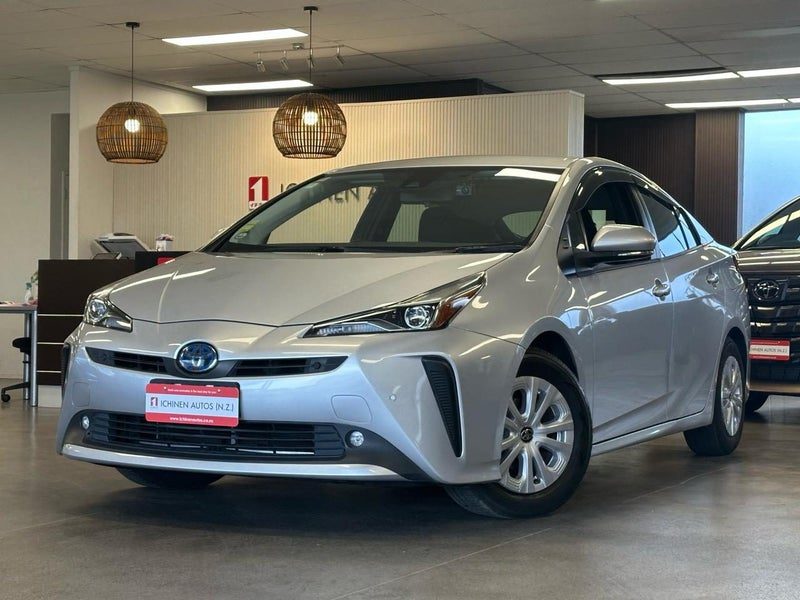 2021 Toyota Prius -S / Adaptive Cruise Control