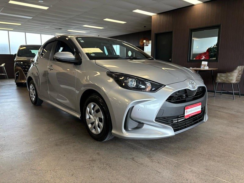 2023 Toyota Yaris X- Petrol/ Apple CarPlay, photo 2