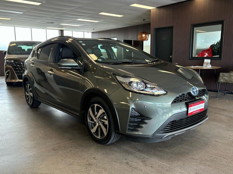 2021 Toyota Aqua Crossover Glam, photo 3
