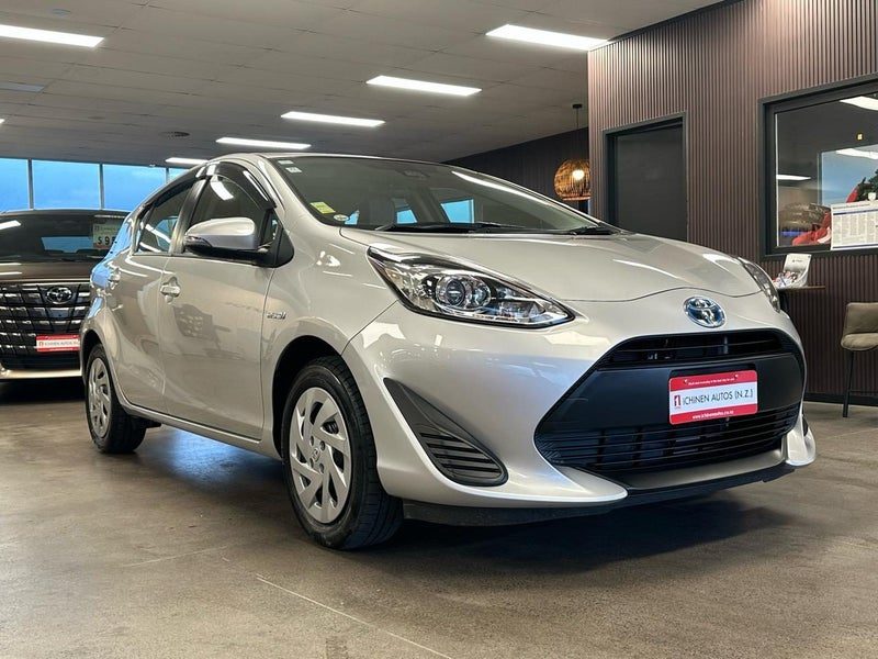 2019 Toyota Aqua Hybrid / Immobiliser, photo 2