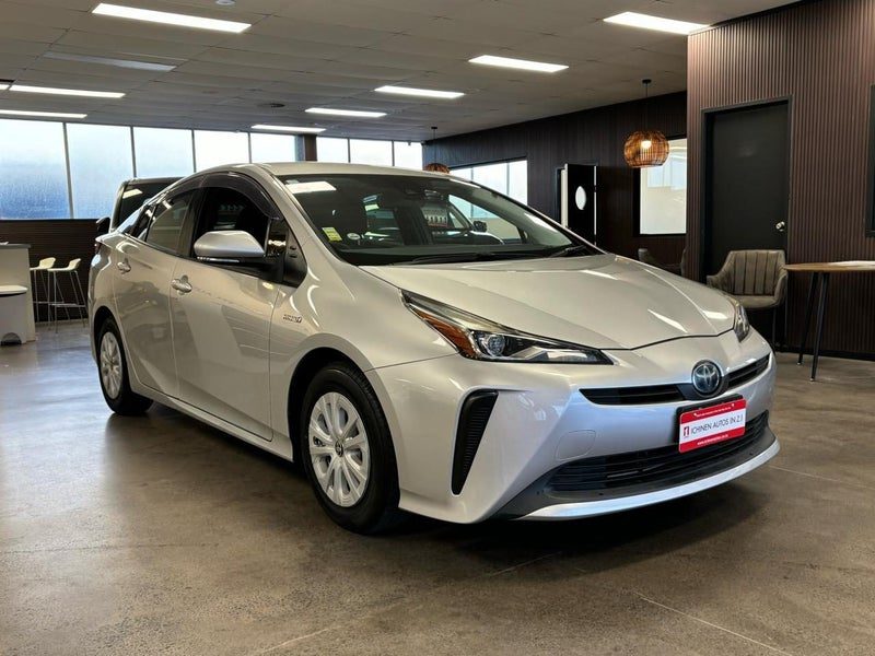 2019 Toyota Prius -S / Adaptive Cruise Control, photo 3