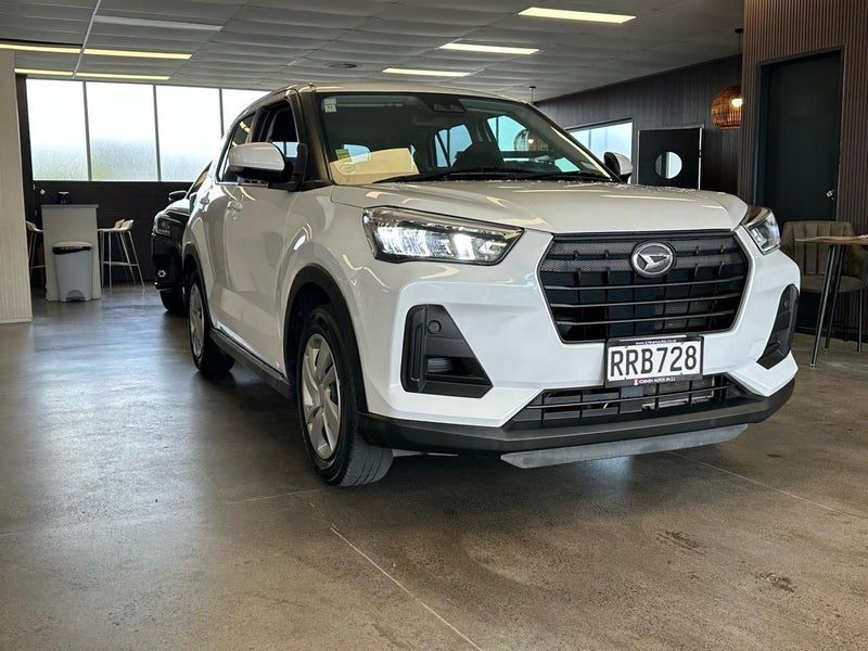 2022 Daihatsu Rocky, photo 2