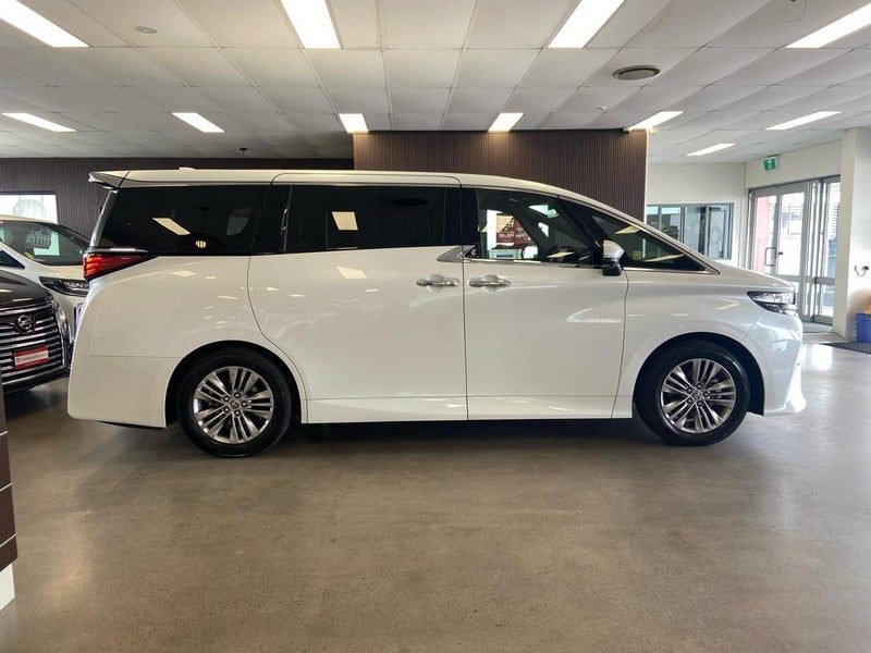 2023 Toyota Alphard Executive, photo 3