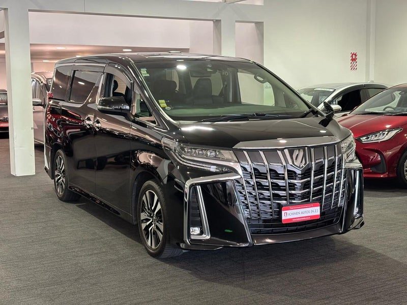 2021 Toyota Alphard, photo 2