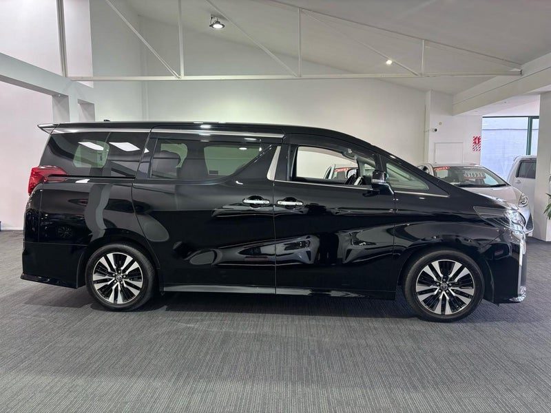 2021 Toyota Alphard, photo 3