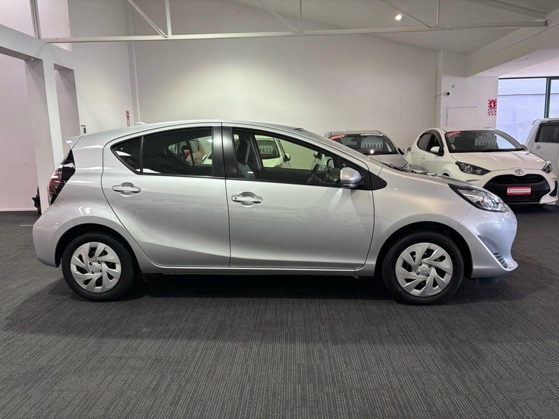 2021 Toyota Aqua HYBRID / IMMOBILISER, photo 3