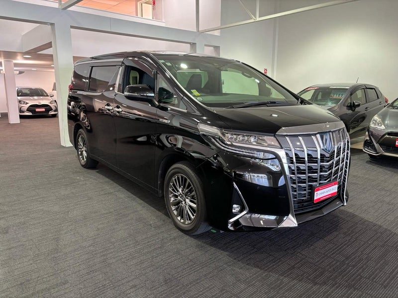 2021 Toyota Alphard Executive, photo 2