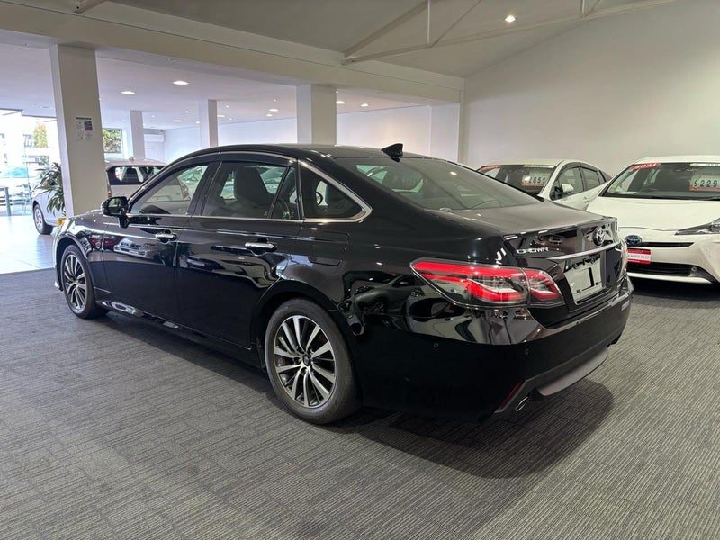 2019 Toyota Crown Hybrid, photo 3