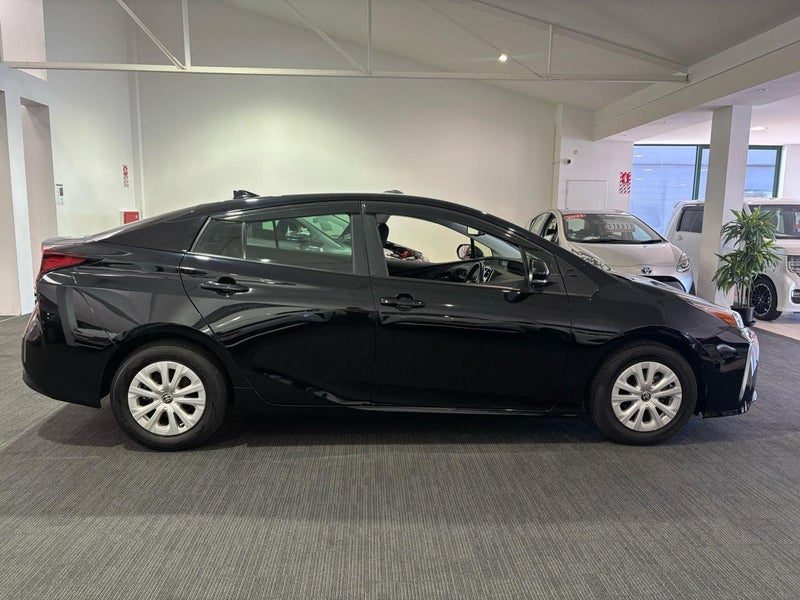 2021 Toyota Prius S, photo 3