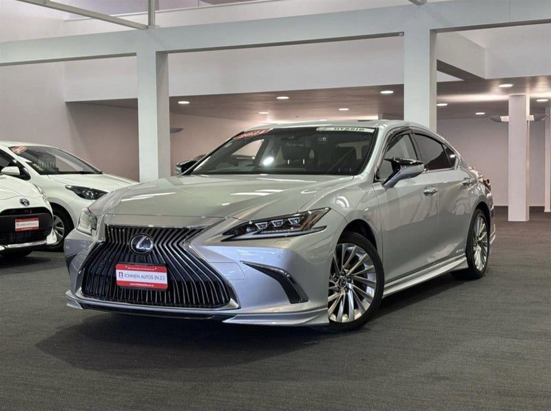 2021 Lexus ES 300h
