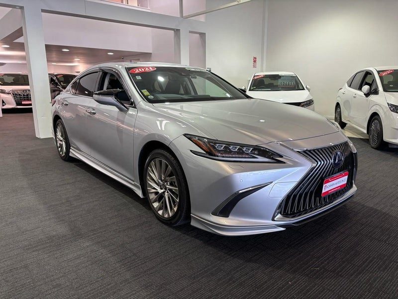 2021 Lexus ES 300h, photo 2