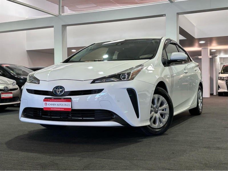 2021 Toyota Prius -S / Adaptive Cruise Control