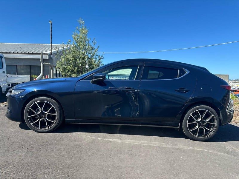 2021 Mazda 3 20S, photo 2