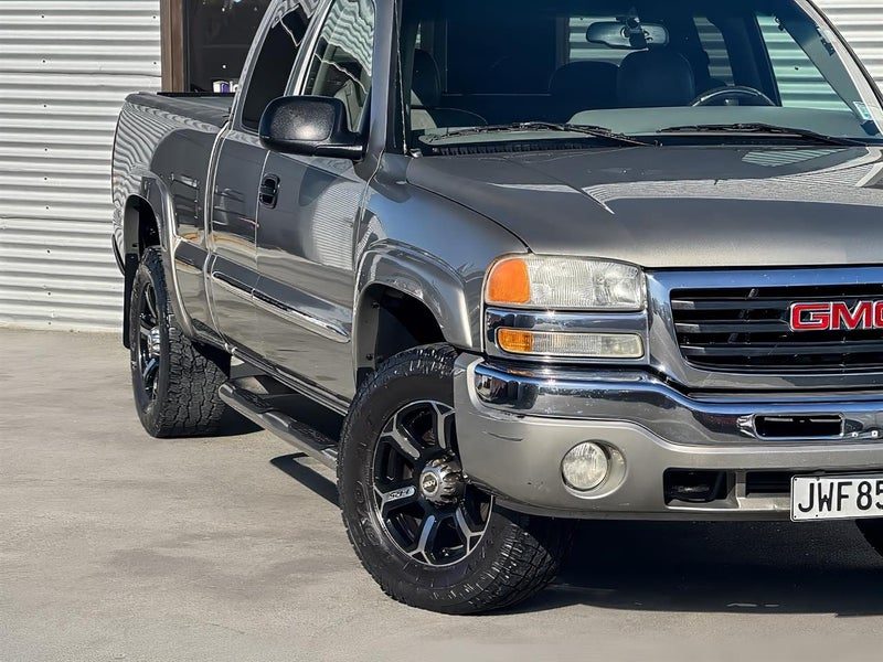 2003 GMC Sierra, photo 3