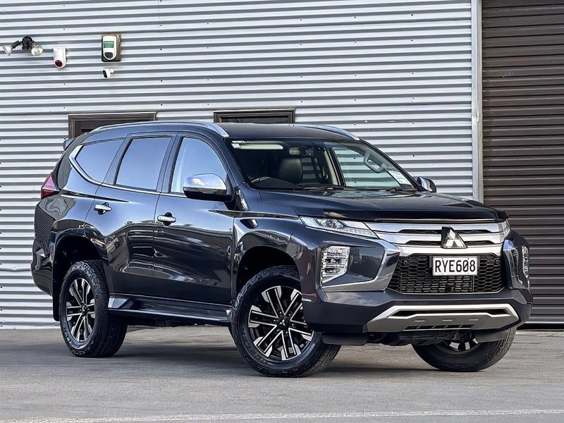 2022 Mitsubishi Pajero Sport VRX