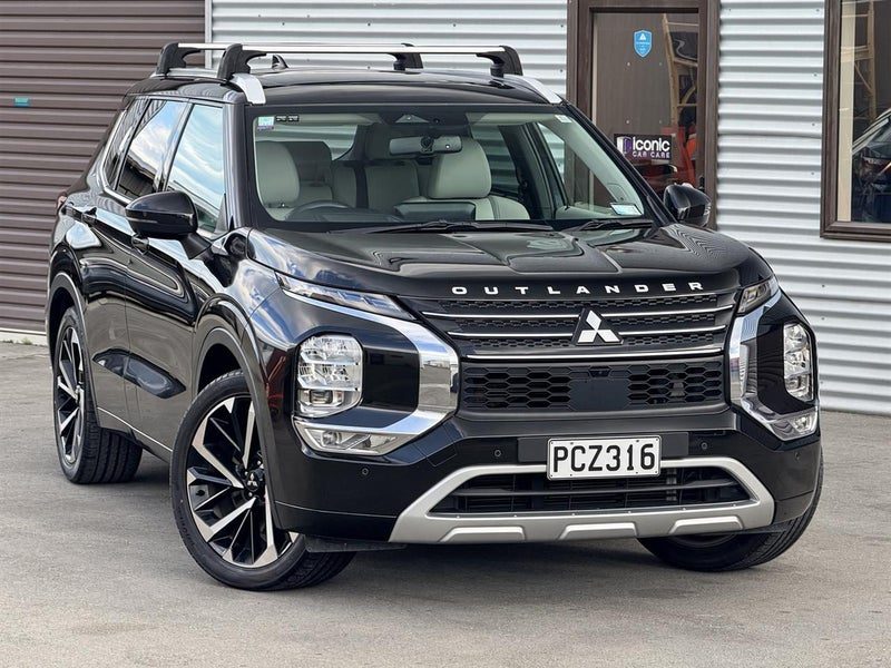 2022 Mitsubishi Outlander VRX, photo 2