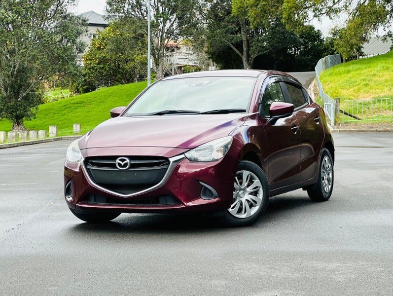2017 Mazda Demio Skyactiv, photo 3