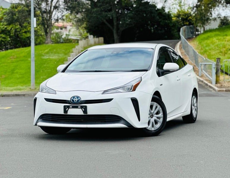 2019 Toyota Prius S, photo 3