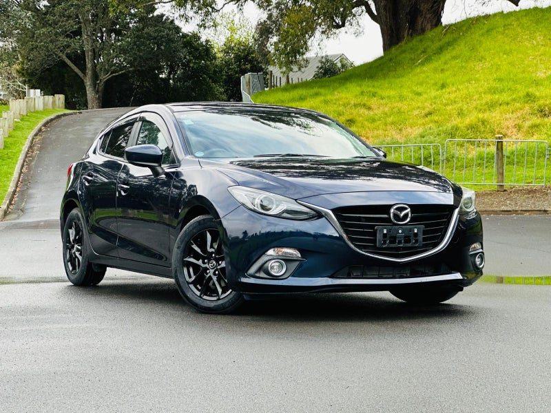 2014 Mazda Axela