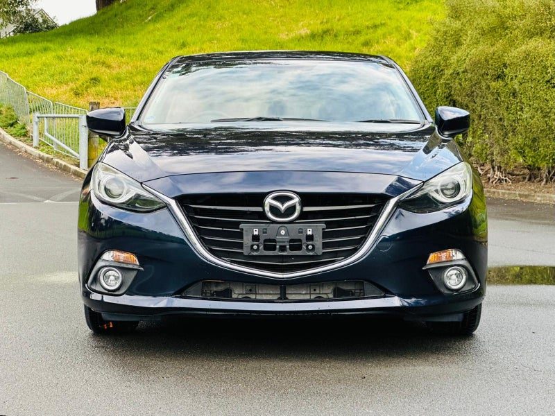 2014 Mazda Axela, photo 2