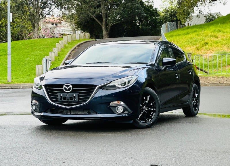 2014 Mazda Axela, photo 3