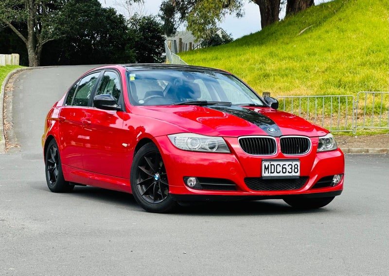 2011 BMW 3 Series, main photo
